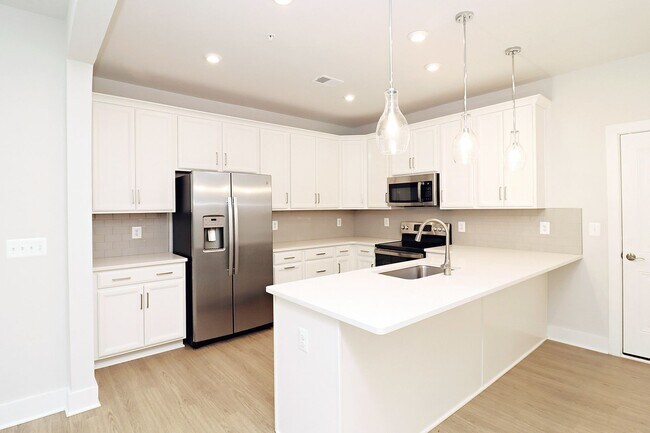 Foto del edificio - Pet-Friendly Brookhill Commons End-Unit Condo