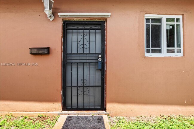 Foto del edificio - 4440 NW 168th Terrace