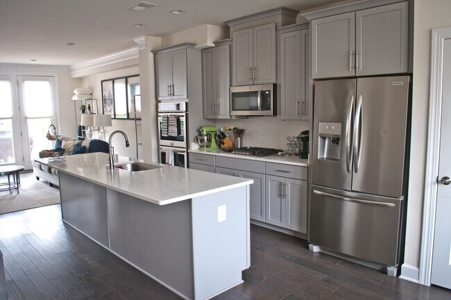 cocina gourmet - 3717 Ambrose Hills Rd