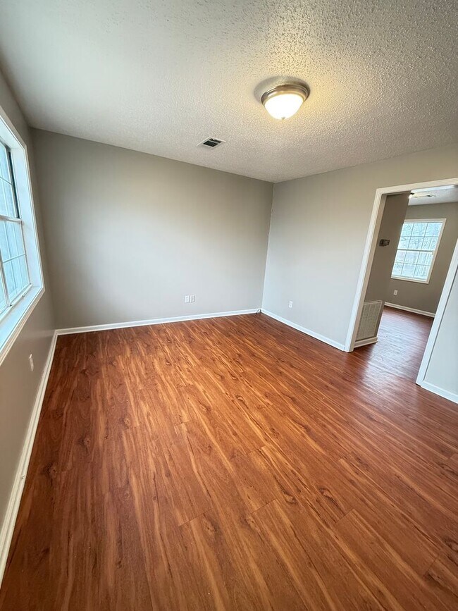 Foto del edificio - 214 Olive St