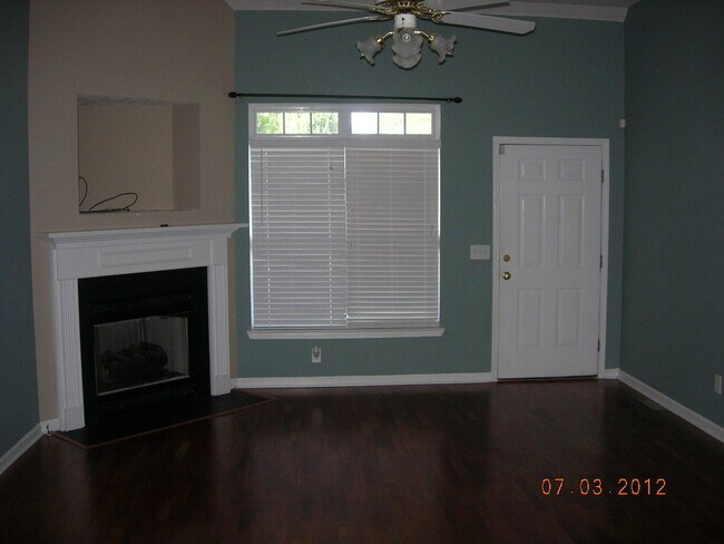 Foto del edificio - Mt Juliet 3 Bedroom 2 Bath Home with Fence...