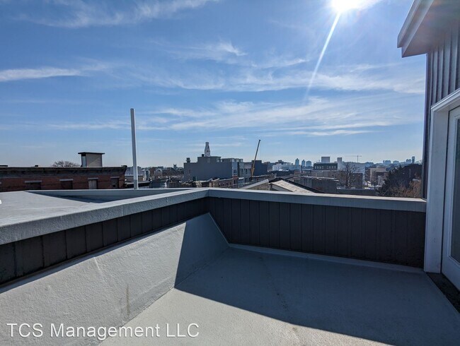 Building Photo - 1 br, 1 bath House - 2150 N Front St