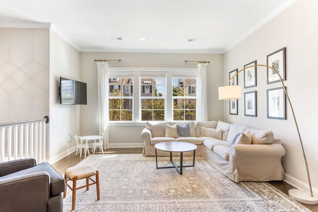 Foto del edificio - 1016 Bowman Woods Dr