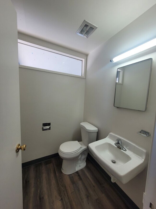 Foto del edificio - Free January Rent