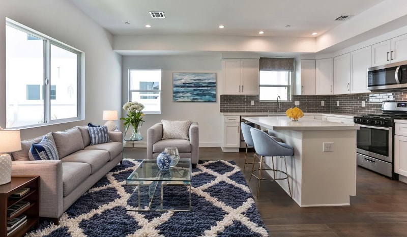Foto principal - 3946 1/2 S Budlong Ave