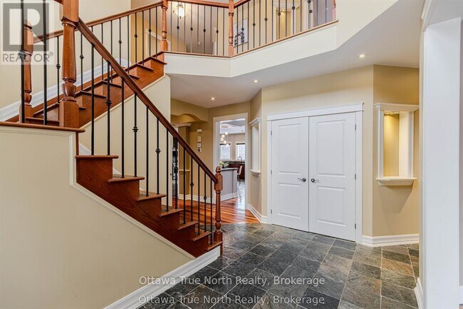 Photo du bâtiment - 1530 Lords Manor Ln