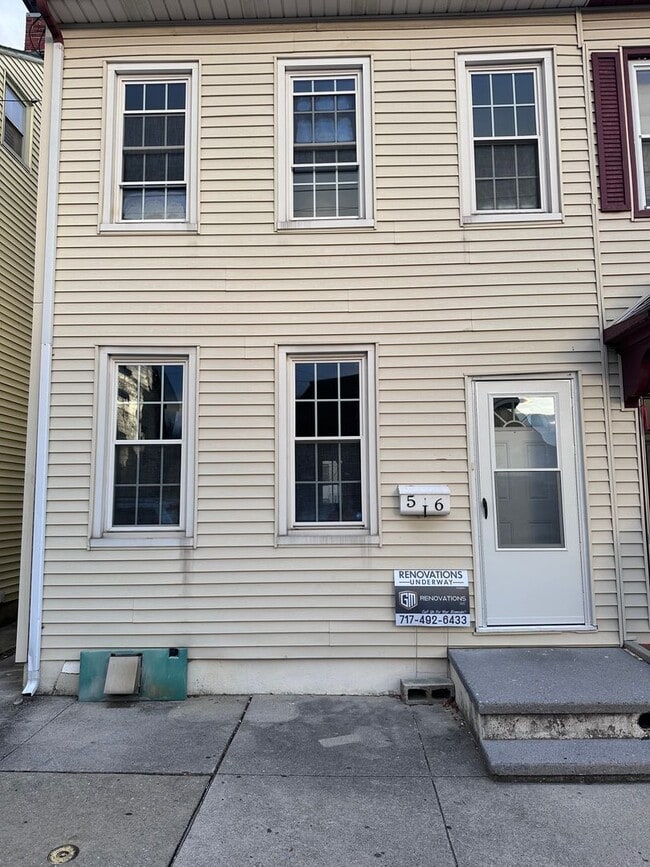 Building Photo - 516 N 11th St