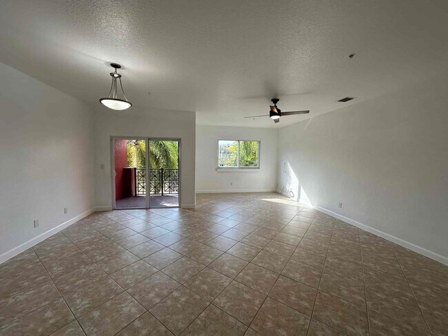 Foto del edificio - 1602 Coastal Bay Blvd
