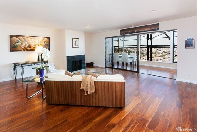 Foto del edificio - 77 Grand View Ave