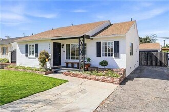 Building Photo - 329 Catalpa Ave