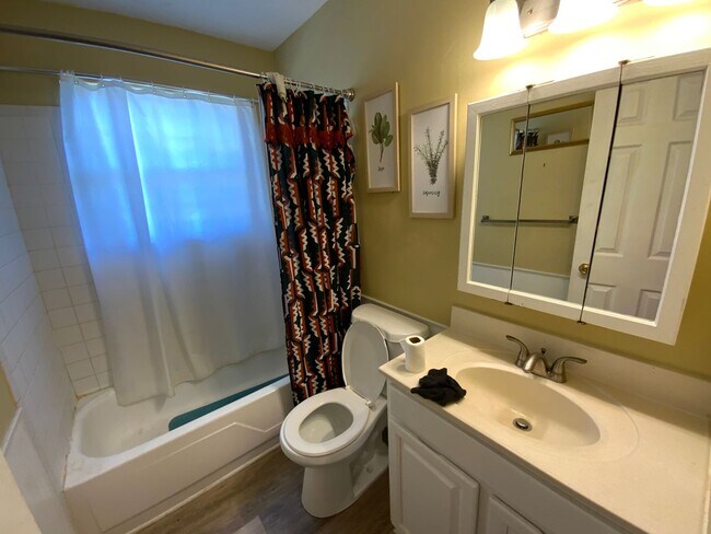 Foto del edificio - 3 Bedroom Home w/fenced yard - Hallsville ...