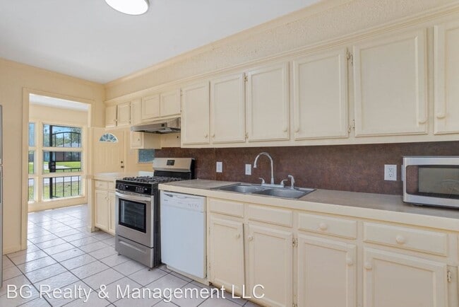 Building Photo - 3 br, 1 bath House - 3664 Greinwich Blvd