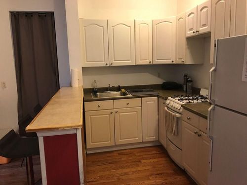 Primary Photo - 354 E 66th St