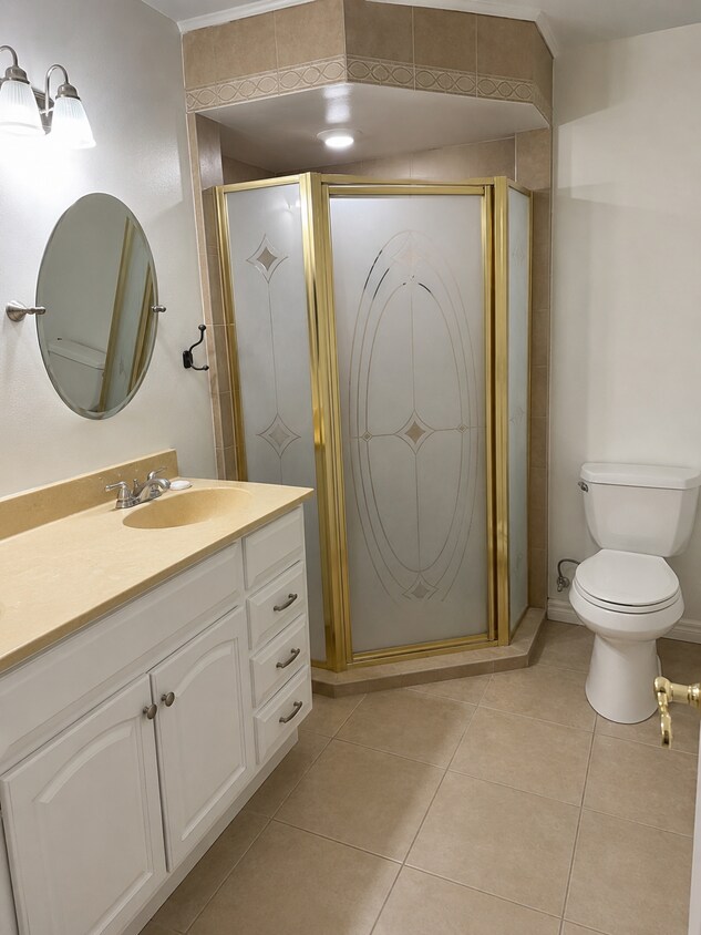 Foto del edificio - 224 Iowa Woods Cir W
