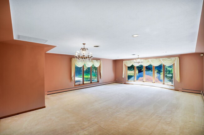 Building Photo - 1823 S Felts Rd