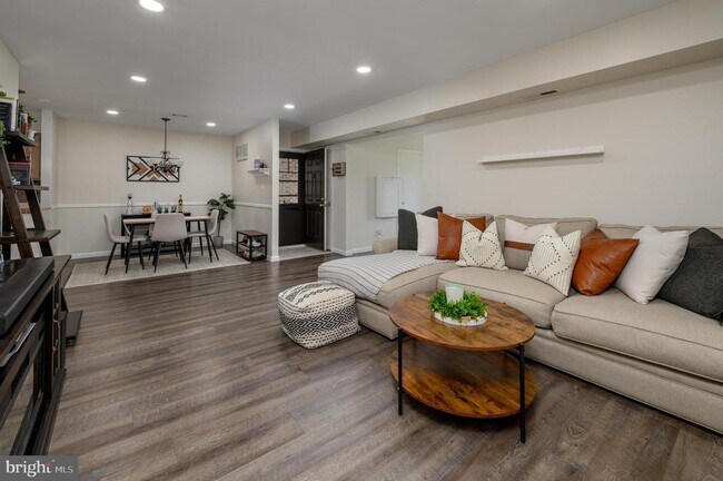 Foto del edificio - 104 Sumac Ct