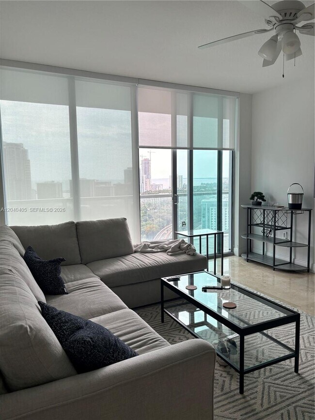 Foto del edificio - 79 SW 12th St