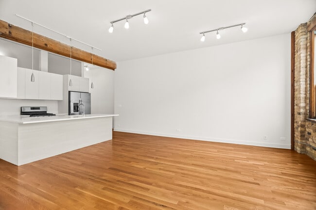 Foto del edificio - 1755 N Damen Ave