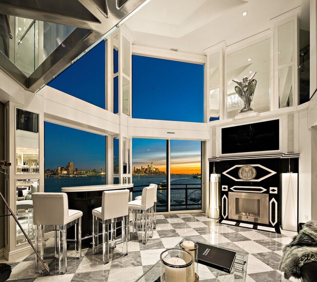 Building Photo - 600 Harbor Blvd