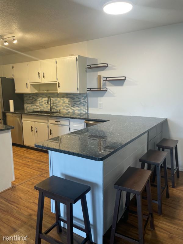 2 br, 1 bath Condo 326 14th Ave So. 1B U... Condo for Rent in Great