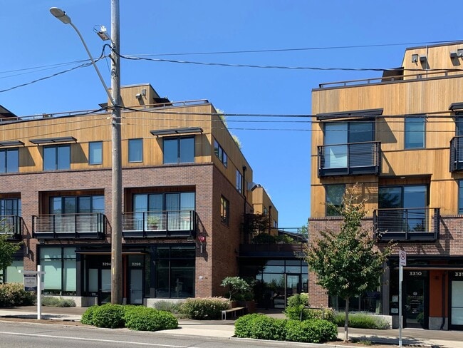 Building Photo - 3300 NE 65th St