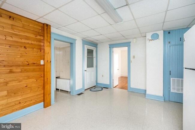 Building Photo - 4023 Gill Ave