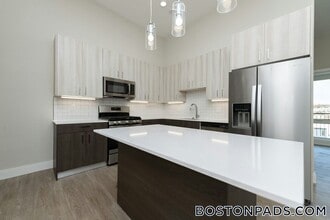 Building Photo - 340 Bremen St