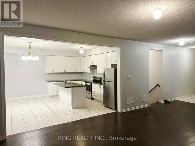 Building Photo - 1012 Barton Way