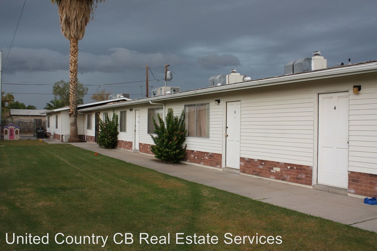 Primary Photo - 808 S Mohave Ave