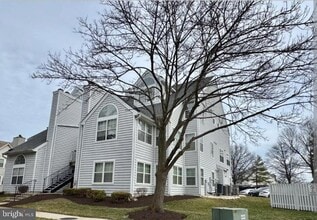 Building Photo - 14049 Vista Dr