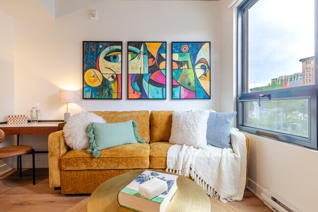 Photo du bâtiment - 1445 Rue Clark