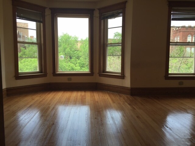 Foto del edificio - 3511 N Sheffield Ave