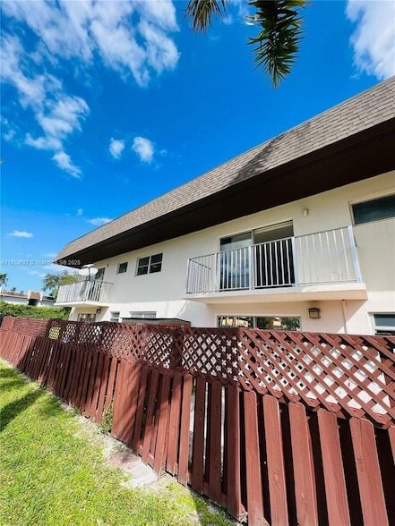 Foto del edificio - 8601 SW 94th St