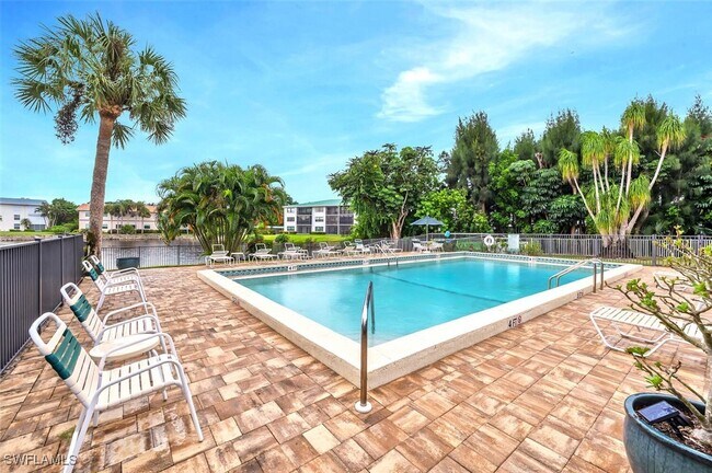 Foto del edificio - 3030 Binnacle Dr