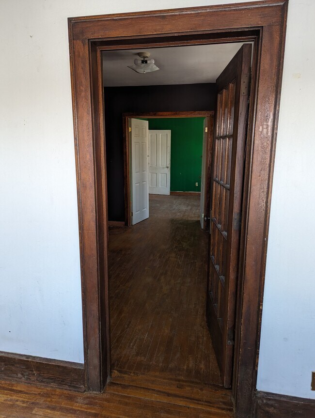 Building Photo - 2701 S 8th St