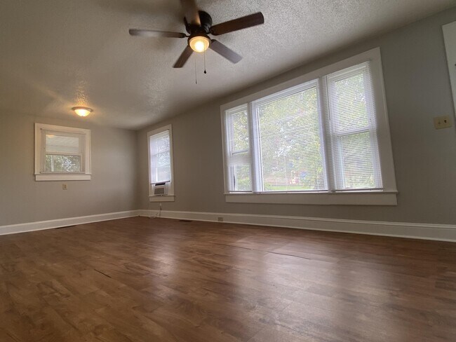 Foto del edificio - 1318 Salem Rd