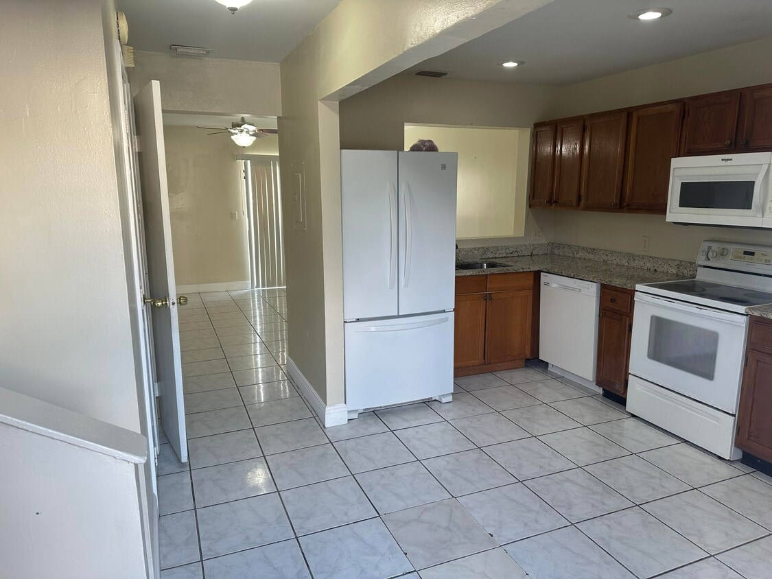 Building Photo - 5145 Breckenridge Pl