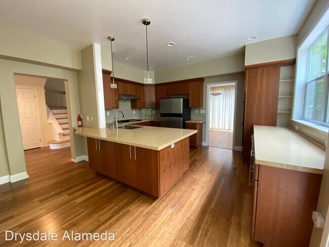 Foto del edificio - 3 br, 2.5 bath House - 130 Asby Bay