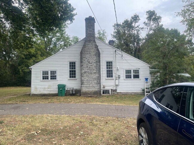 Building Photo - Updated farmhouse