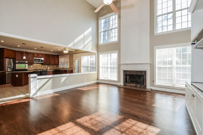 Foto del edificio - 5BR / 5BA Executive Home in Devonshire Court | 3,600 Sq Ft | Walk to Park and Pool