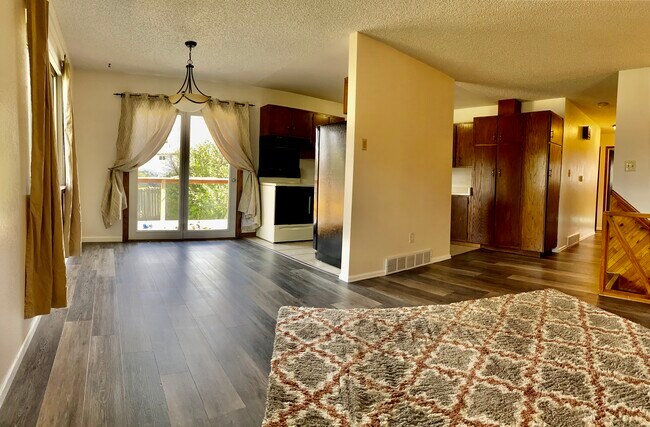 Foto del edificio - 423 New Bedford Dr