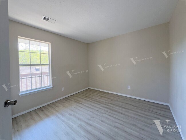 Foto del edificio - 110 Kimberling Shores Ln