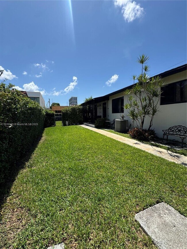 Foto del edificio - 2723 SW 31st Ct
