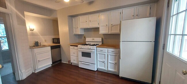 Foto del edificio - 1 Br Duplex