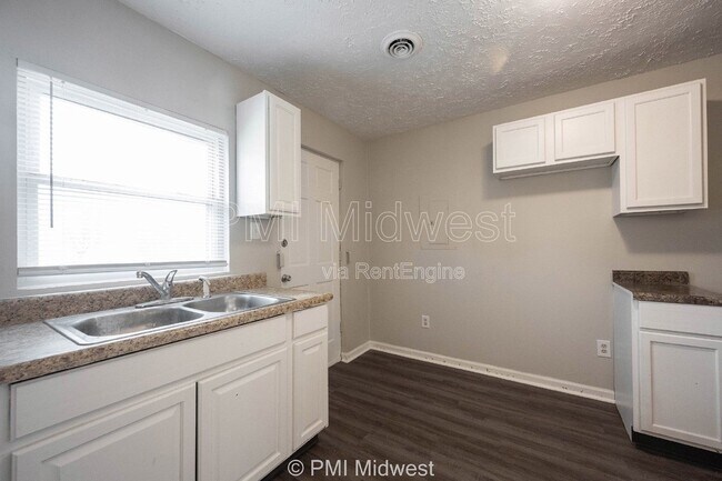 Foto del edificio - 524 W 23rd St