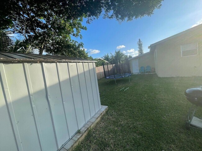 Foto del edificio - 1481 NW 2nd St