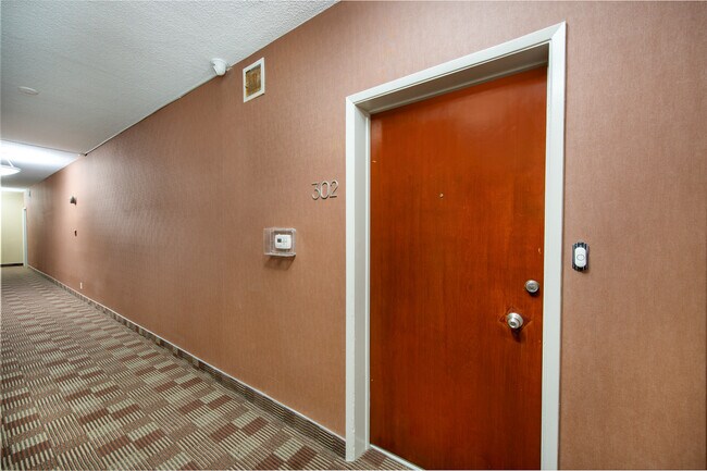 Foto del edificio - 531 N Rossmore Ave