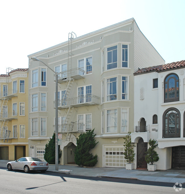 Building Photo - Pierce Apartments