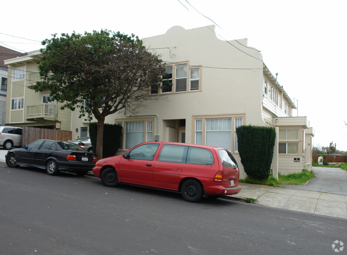 Primary Photo - 139 Vista Grande Ave