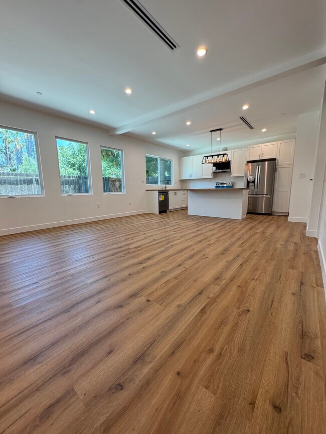 Foto del edificio - 17457 Bullock St